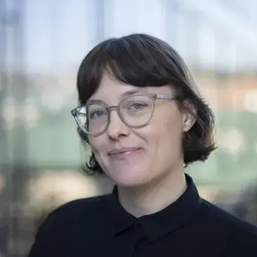Dr. Sarah Fox